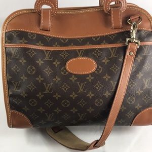 ✨COLLECTABLE✨ TRAVEL FRENCH LOUIS VUITTON